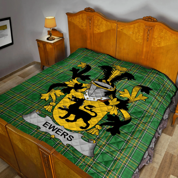 Ewing Irish Family Crest Premium Quilt - Irish National Tartan - Image 2