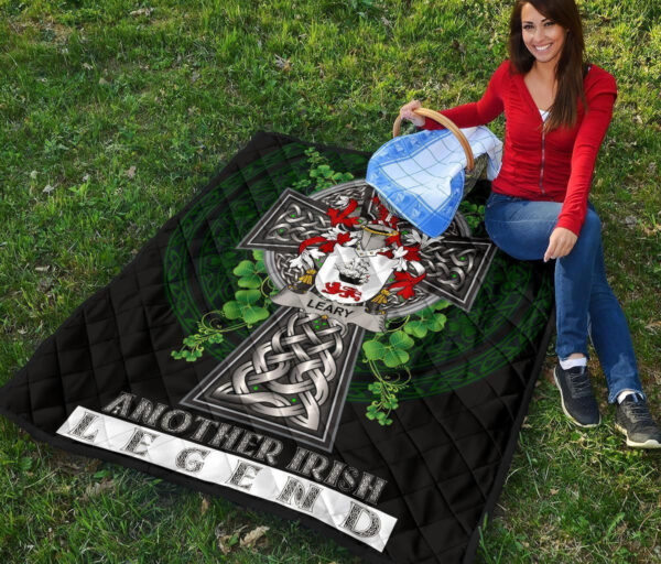 Leary or O'Leary Ireland Premium Quilt Family Crest Ireland Legend - Image 6