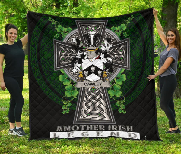 Cawley or Cauley Ireland Premium Quilt Family Crest Ireland Legend