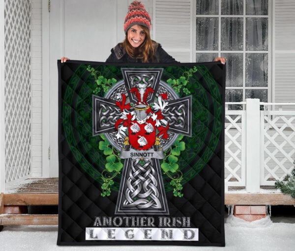 Sinnott or Synnott Ireland Premium Quilt Family Crest Ireland Legend - Image 3