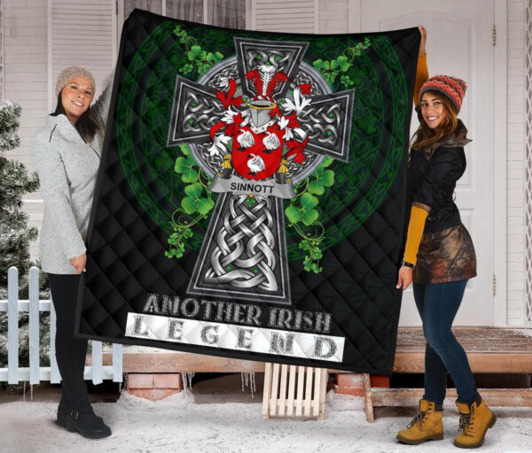 Sinnott or Synnott Ireland Premium Quilt Family Crest Ireland Legend - Image 2