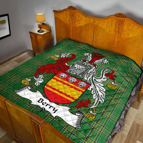 Berry Irish Family Crest Premium Quilt - Irish National Tartan - Image 2