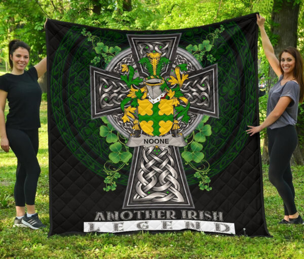 Noone or O'Noone Ireland Premium Quilt Family Crest Ireland Legend