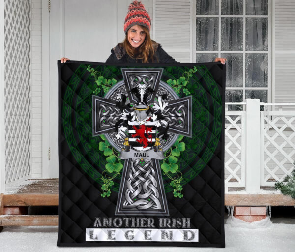 Maul or Maule Ireland Premium Quilt Family Crest Ireland Legend - Image 3