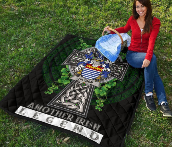 Hayden or O'Hayden Ireland Premium Quilt Family Crest Ireland Legend - Image 6