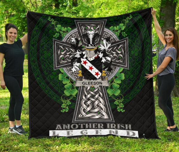 Gleeson or O'Glissane Ireland Premium Quilt Family Crest Ireland Legend