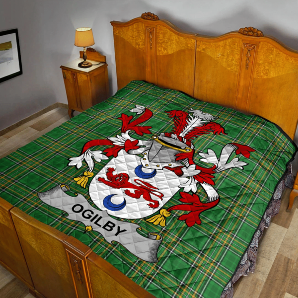 Ogilby Irish Family Crest Premium Quilt - Irish National Tartan - Image 2