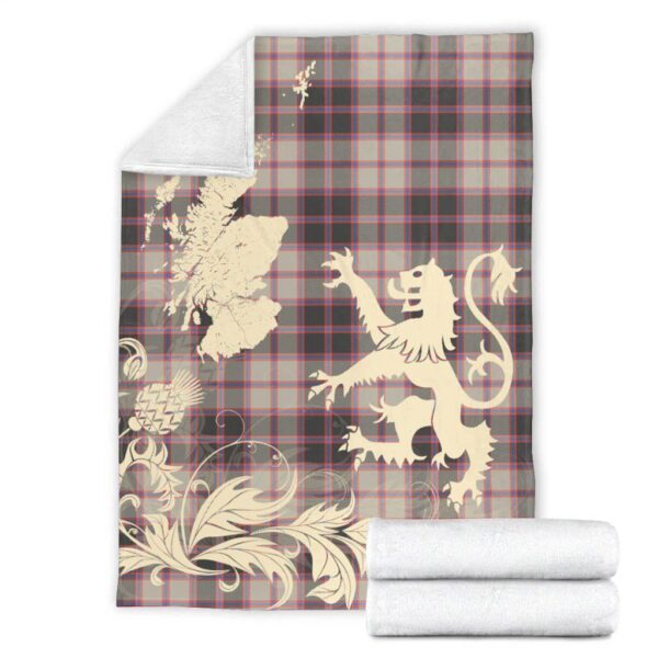 MacPherson Hunting Ancient Clan Blanket, Scottish Tartan MacPherson Hunting Ancient Clans Blanket Thistle Map Style