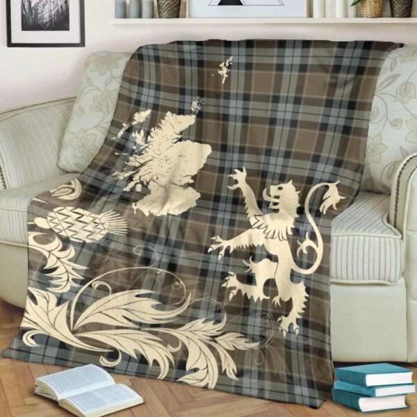 Graham of Menteith Weathered Clan Blanket, Scottish Tartan Graham of Menteith Weathered Clans Blanket Thistle Map Style - Image 4