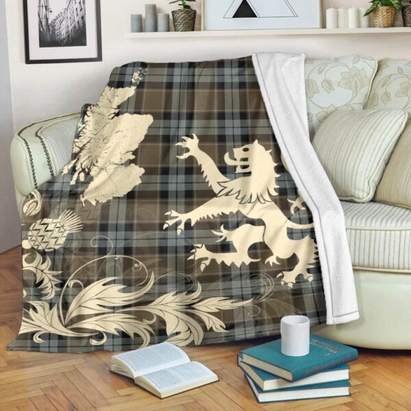 Graham of Menteith Weathered Clan Blanket, Scottish Tartan Graham of Menteith Weathered Clans Blanket Thistle Map Style - Image 5