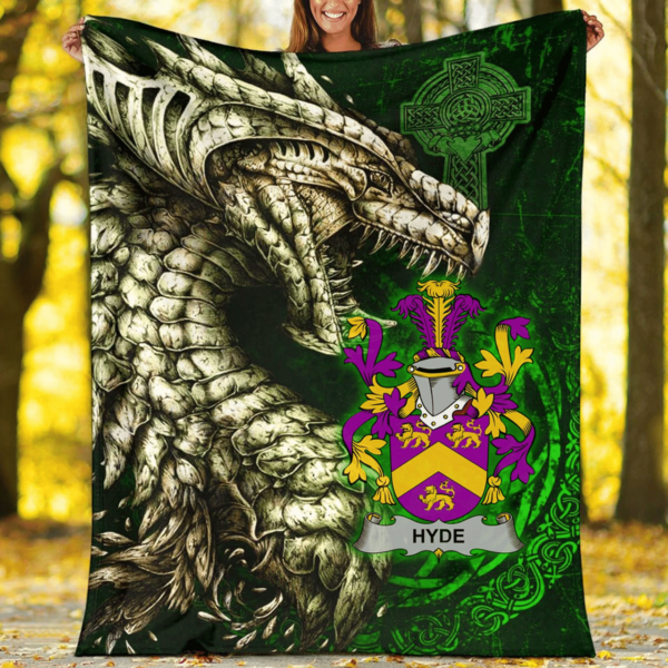 Ireland Premium Blanket - Hyde Family Crest Blanket - Dragon Claddagh Cross