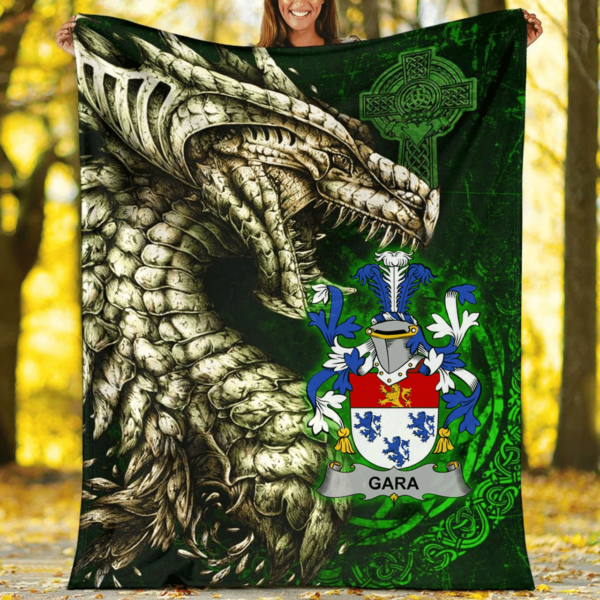 Ireland Premium Blanket - Gara or O'Gara Family Crest Blanket - Dragon Claddagh Cross