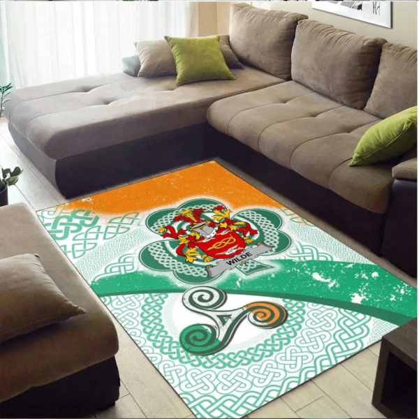 Ireland Area Rug - Wilde Family Crest Area Rug - Ireland Shamrock With Celtic Patterns